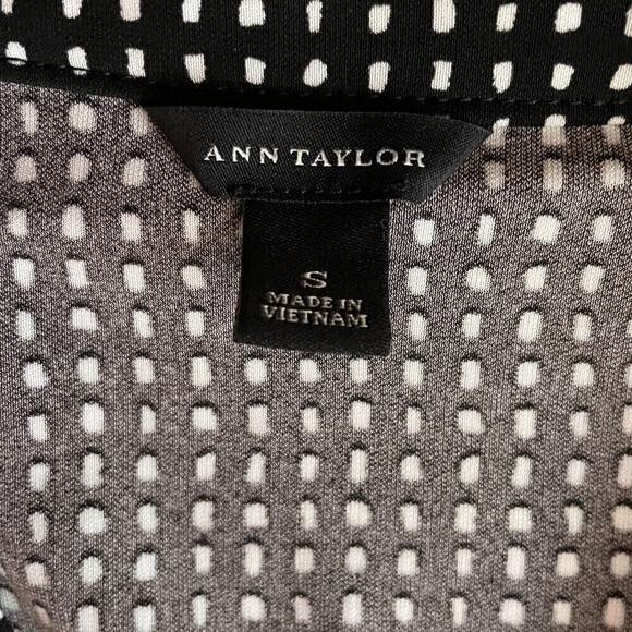 ANN Taylor Black Polka Dot Top Size S - Picture 7 of 8